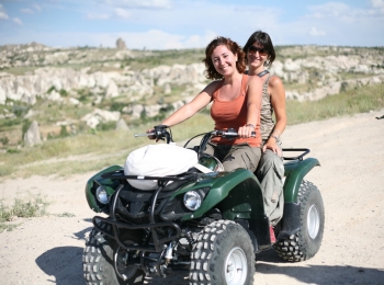 土耳其卡帕多奇亚山地越野摩托ATV体验